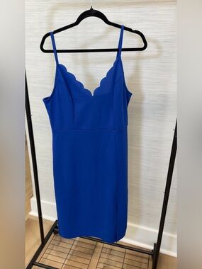 Socialite Scallop V-Neck Spaghetti Strap Midi Dress in Cobalt Blue